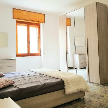 Family Apartment On The Beach Алгеро Екстериор снимка