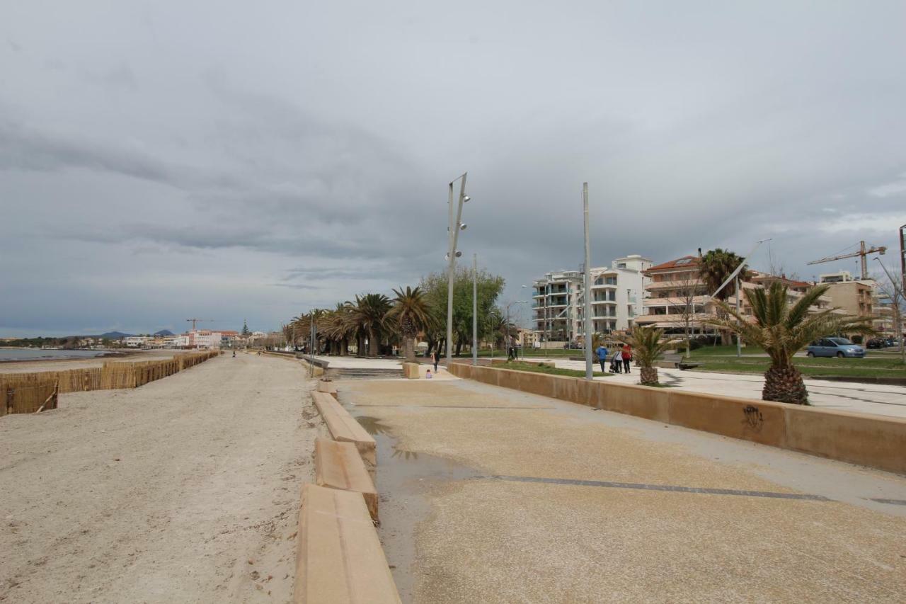 Family Apartment On The Beach Алгеро Екстериор снимка