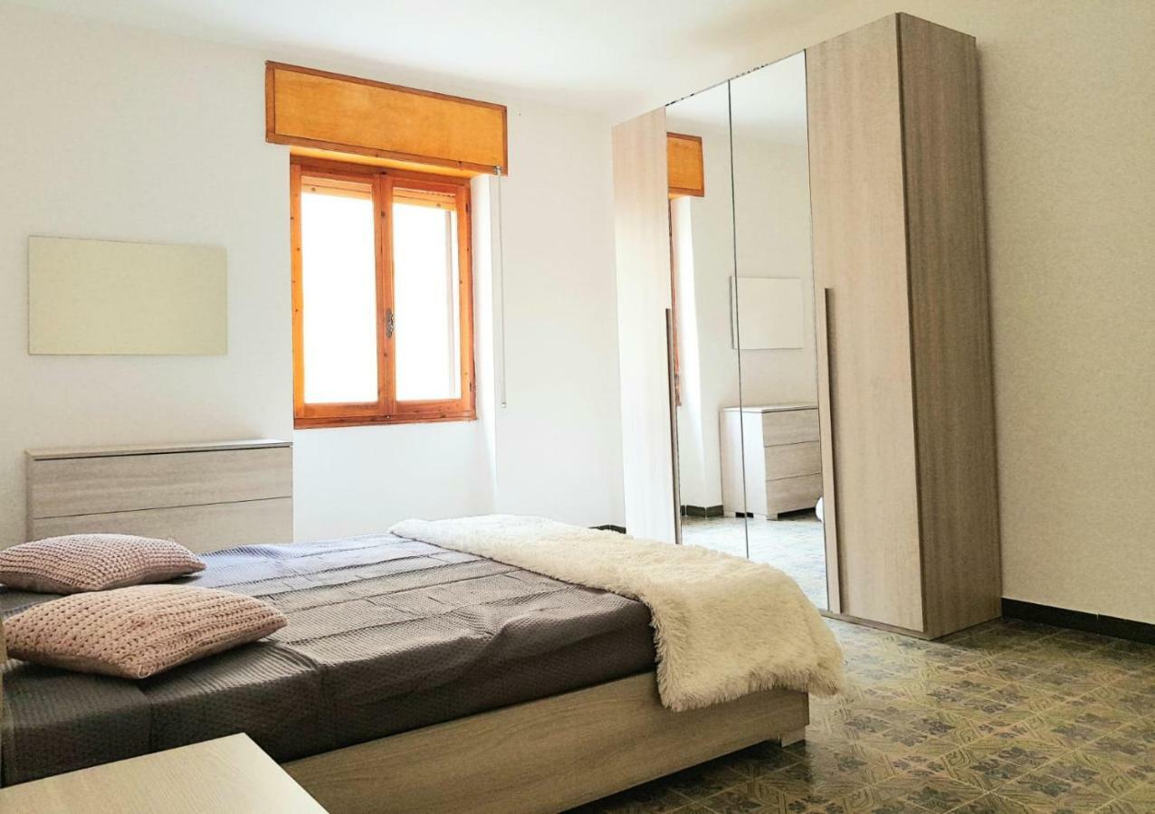 Family Apartment On The Beach Алгеро Екстериор снимка